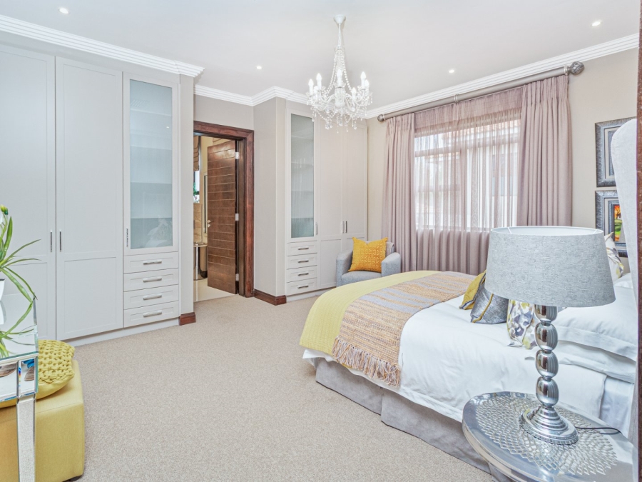 5 Bedroom Property for Sale in Pecanwood Estate North West